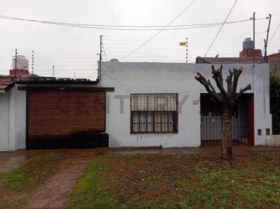 VENTA CASA 3 AMBIENTES MAR DEL PLATA PARQUE Y GARAGE - Principal