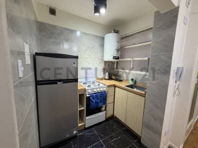 VENTA MONOAMBIENTE DIVIDIDO Y TOTALMENTE REFACCIONADO EN BELGRANO - 2