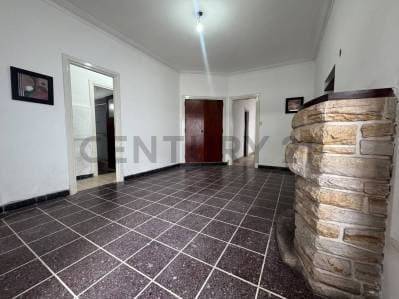 VENTA CASA - CHALET 3 AMBIENTES CON GARAGE APTO CREDITO A RECICLAR BARRIO POMPEYA - 4