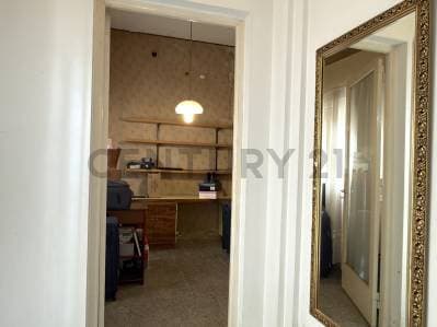 Casa 3 Dormitorios con Patio a Pasos de Calle Belgrano - VENADO TUERTO - 5