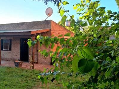 VENTA CASA Y LOCALES EN PARADA ROBLES | Lote 450 m² con Casa 4 AMB + 2 Locales Comerciales con Re - 3