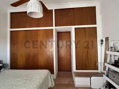 VENTA - CASA 5 AMBIENTES - TERRAZA Y BALCON - COCHERA - LANUS - 3