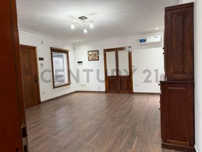 Venta casa 4 ambientes con quincho en Balcarce - 3