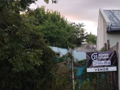 Las Heras entre San Martin y Rivadavia - Magdalena - Lote en venta de 250m2 - 4