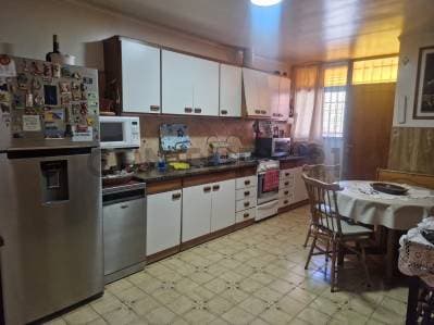 CASA EN VENTA C/PILETA VILLANUEVA - 5