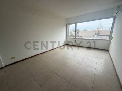 Departamento alquiler Champagnat USAL pilar - 5