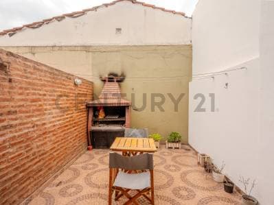SE VENDE DUPLEX 3 AMBIENTES CON COCHERA Y PATIO APTO CREDITO - 4