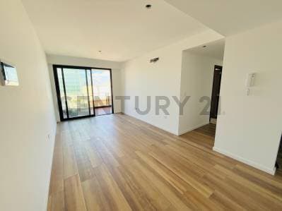 Departamento de categoria dos dormitorios en venta en La Plata - Principal
