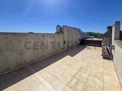 Venta departamento 2 amb con cochera y terraza propia en Lomas de Zamora - 4