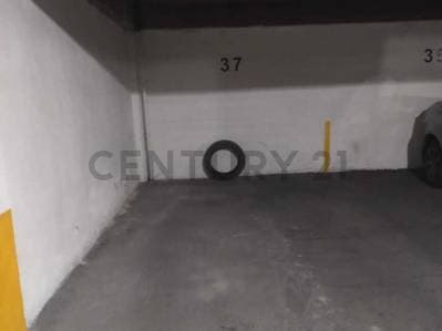 Cochera cubierta en venta a metros de Plaza Moreno – Seguridad y excelente ubicación - 4