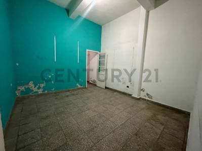 VENTA LOCAL COMERCIAL y ESPACIO AEREO CASTELAR SUR - 5