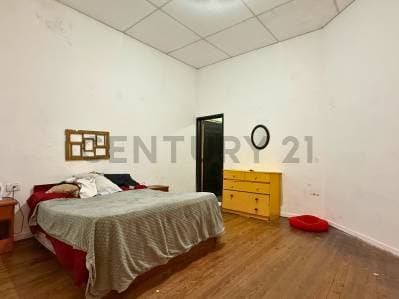 Venta Casa de 3 Dormitorios con cochera en Arroyito, Rosario - 3