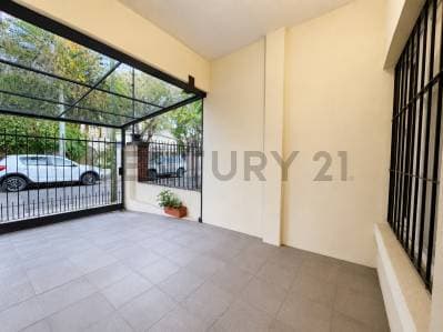 VENTA CASA TIPO PH 5 AMBIENTES CIUDAD JARDIN COCHERA PATIO - 4