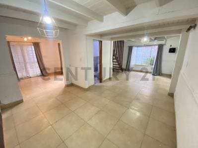 VENTA Casa tipo Dúplex 4 ambientes con jardín, pileta y parrilla | Club de Campo Las Acacias, Moreno - 5
