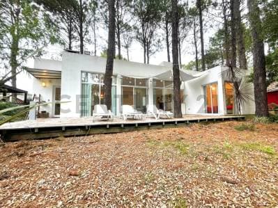 Casa 4 ambientes en Pinamar - Principal