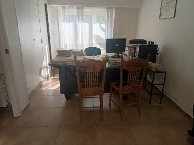 VENTA DE IMPORTANTE PROPIEDAD EN BARRIO RESIDENCIAL - 2