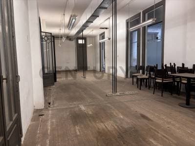 Alquiler Oficina 304 m² – Galería Güemes – Vista a San Martín y a la Galería, Edificio Histórico - 2