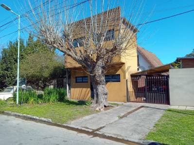 VENTA CASA Y DUPLEX EN LA PLATA - 2