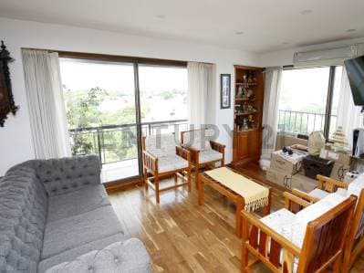 Departamento en venta en La Plata - 3 dormitorios, escritorio, balcón y 2 cocheras. - 5