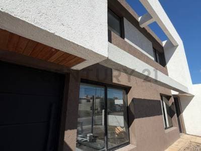VENTA DE DÙPLEX DOS DORMITORIOS EN DOCTA AVENIDA-CON COCHERA - 2