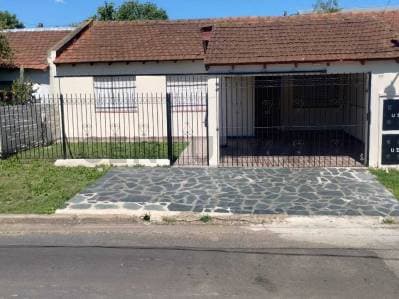 Casa de 2 Dormitorios Reciclada en Venta en Barrio Monasterio - Principal