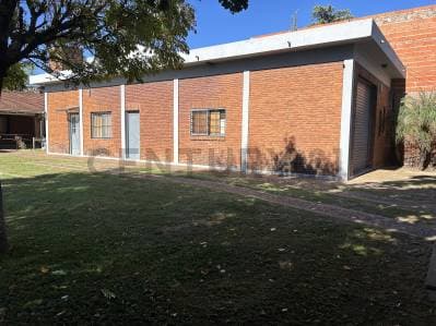 Venta - Casa Galpón - Don Torcuato - 3