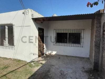 Venta de Casa mas 2da Casa al Fondo en Jose C. Paz, San Martin, Buenos Aires - Principal