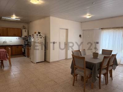 CASA EN VENTA 2 DORMITORIOS EN TOLOSA - 3