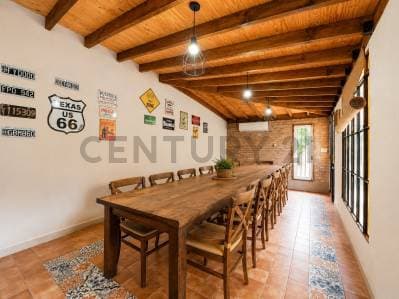 VENTA Casa de 5 ambientes con pileta, quincho y jardín parquizado en Marcos Paz - 5