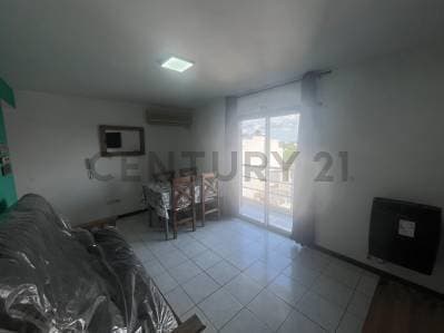 DEPARTAMENTO EN VENTA DE 1 DORMITORIO CON COCHERA Y BAULERA - LA PLATA - 2