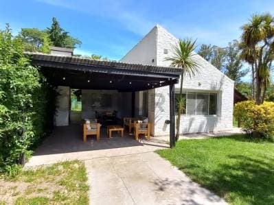 CASA 4 AMBIENTES VENTA FINANCIA LAS BRISAS, ZELAYA,PILAR - Principal