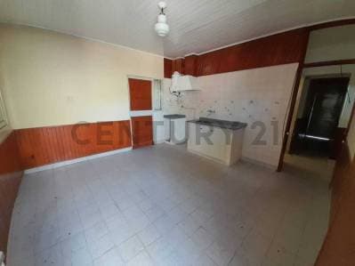 Hermosa propiedad con 3 dormitorios, patio y local comercial - 5