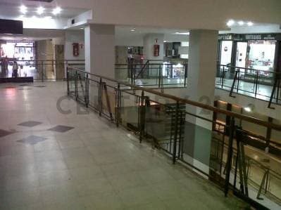 Oportunidad local en venta Av Corrientes y Scalabrini Ortiz - 2