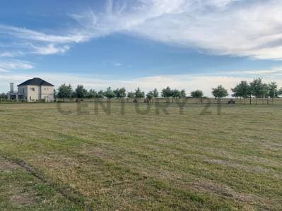 LOTE PREMIUM CON VISTA AL CANAL EN HARAS DEL SUR III - LAS ARAUCARIAS. Acepta permuta por vehículo o - 3