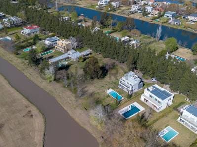 Lote en venta Miralagos en La Plata 1069 m² - 5