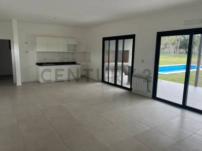 Venta de CASA 200 M2 a estrenar en BARRIO LA ASUNCION CLUB DE CAMPO, Luján ... - 4