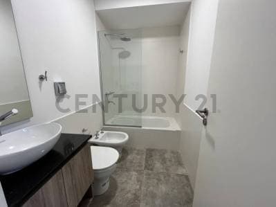 DEPTOS. 2 DORM. A ESTRENAR BARRIO JARDIN CON COCHERA Y AMENITIES - 5