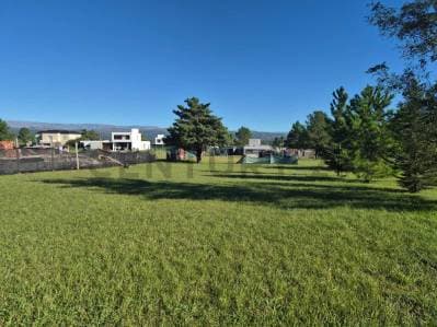 LOTE DE 866M2 EN CARLOS PAZ GOLF COUNTRY CLUB CON FINANCIACIÓN - 23.000 Y CUOTAS - - 5