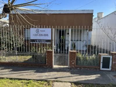 Casa en venta 153 67 y 68. Dos dormitorios - 2