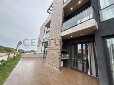Venta departamento 2 ambientes Mar de Ostende Pinamar complejo Vista al Mar con cochera cubierta - 2