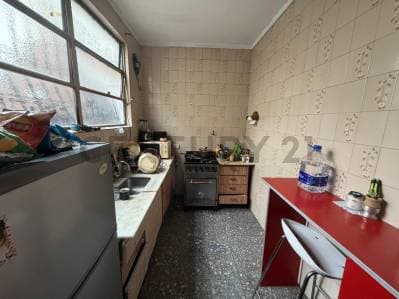 VENTA CON LOCAL PATIO Y TERRAZA en Villa Pueyrredón - 4