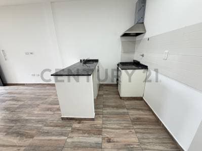 ALQUILER DPTO 1 AMB CON PATIO Y COCHERA EN CASEROS TRES DE FEBRERO - 4