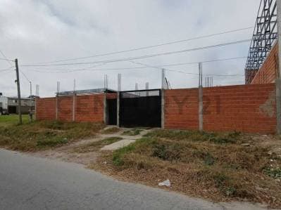 SE VENDE COCHERA PARA INVERSION EN CALLE 83 ENTRE 6 Y 7 LA PLATA - Principal