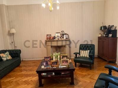 Departamento de Categoría | 4 Ambientes con Dependencia | 104 m² | Balvanera | Apto Crédito - 2