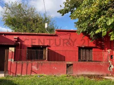 Lote con Casa Refaccionar en Venta - Principal