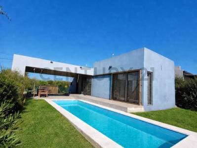 Venta de casa en el rincon 431 entre 133 y 133 bis - 5