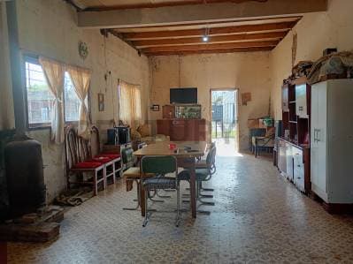 Casa a remodelar en Venta en Berisso - 3