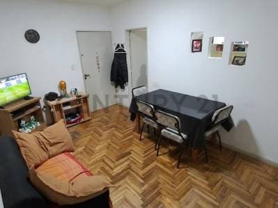 Venta departamento 2 ambientes Caballito Zona Ferro Con Renta - 3