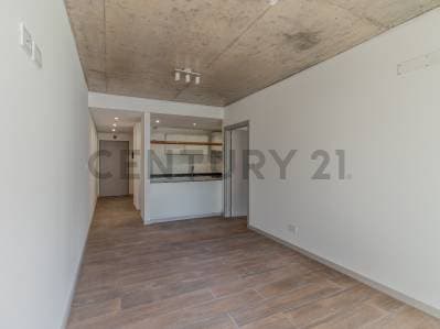 Venta 2 ambientes con balcon en Almagro - 2