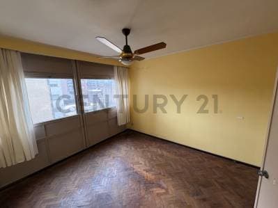 VENTA DEPARTAMENTO - 2 DORMITORIOS - LUMINOSO - FRENTE A LA PLAZA - ROSARIO - 2